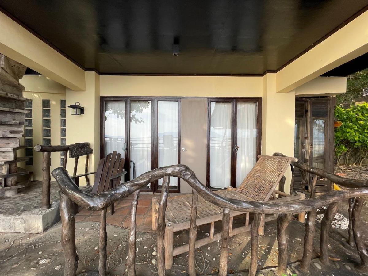 Casita Ysabel Bed & Breakfast Batangas Екстериор снимка