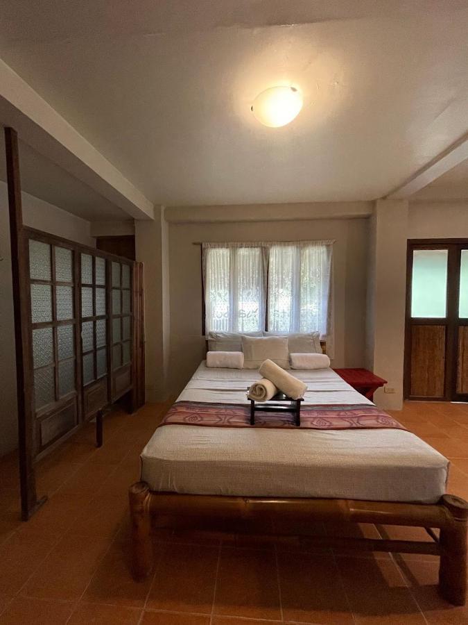 Casita Ysabel Bed & Breakfast Batangas Екстериор снимка