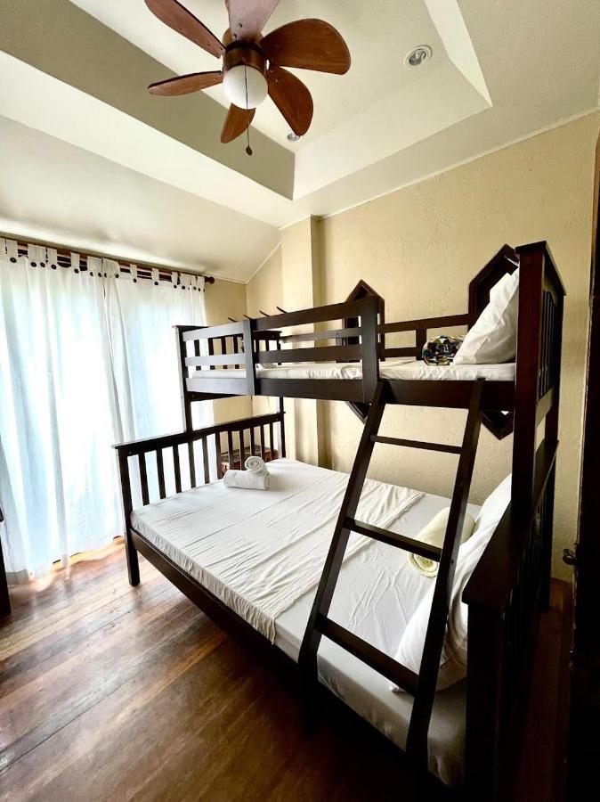 Casita Ysabel Bed & Breakfast Batangas Екстериор снимка