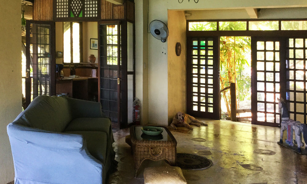 Casita Ysabel Bed & Breakfast Batangas Екстериор снимка